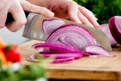 Hướng dẫn thái hành không cay mắt cực đơn giản