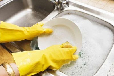 Rửa bát theo cách này, nhiều người không ngờ đang tạo điều kiện cho vi khuẩn sinh sôi khắp căn bếp