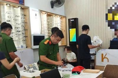 Đồng loạt kiểm tra 18 cơ sở kinh doanh kính mắt, 13 cơ sở có dấu hiệu vi phạm