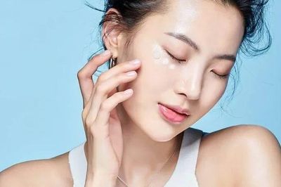 Muốn da đẹp đừng chỉ chăm skincare: 5 thói quen đơn giản giúp làn da khỏe lên từng ngày