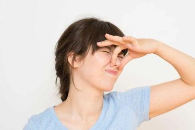 Mùa hè đổ mồ hôi nhiều, áp dụng ngay 6 cách này để cơ thể luôn thơm mát và tự tin suốt ngày dài