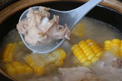 Thức ăn chớm hỏng đun sôi lại để ăn liệu có còn an toàn?