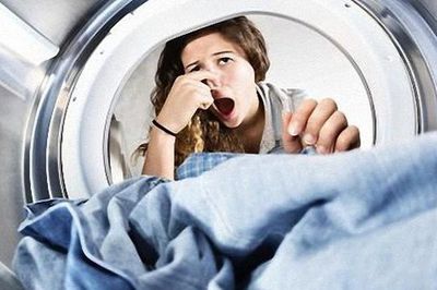 Máy giặt bị hôi: Ổ vi khuẩn ngầm khiến quần áo càng giặt càng bẩn