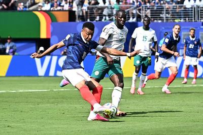 Khởi đầu hoàn hảo từ những 'cỗ máy' ghi bàn Messi, Haaland và Mbappe