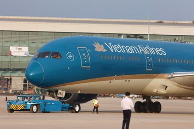 Cổ phiếu Vietnam Airlines bất ngờ lao dốc