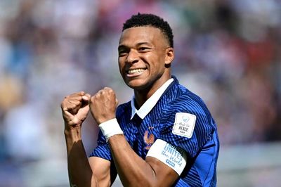 Ghi 2 bàn vào lưới Senegal, Mbappe thiết lập kỷ lục mới