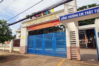 Cảnh cáo một hiệu trưởng trường tiểu học ở Thành phố Hồ Chí Minh