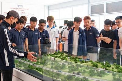 Sinh viên Đại học Xây dựng tìm hiểu mô hình đào tạo thực chiến tại Tập đoàn Đèo Cả