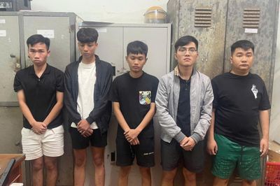 Làm rõ nhóm thanh niên dùng loa công suất lớn gây rối để đòi nợ
