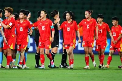 Tuyển nữ Việt Nam bỏ xa Thái Lan trên bảng xếp hạng FIFA