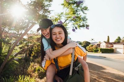 Nghỉ hè, trẻ vui chơi hay tiếp tục 'chạy đua'?