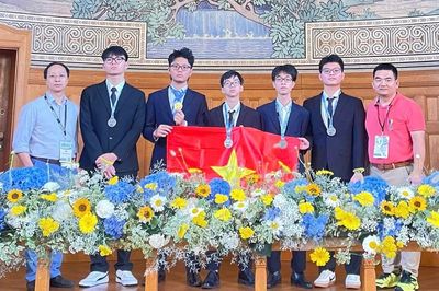 2 học sinh Bắc Ninh giành Huy chương Bạc Olympic Vật lí châu Âu 2026