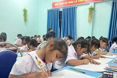 Sẵn sàng đội ngũ cho năm học đầu tiên dùng thống nhất sách giáo khoa
