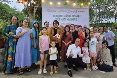 Cuộc gặp gỡ không biên giới của văn chương