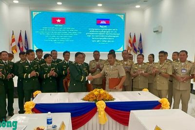 Bộ đội Biên phòng tỉnh Đồng Tháp và Ty Công an tỉnh Prey Veng ký kết thỏa thuận hợp tác năm 2026