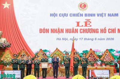 Hội Cựu chiến binh Việt Nam đón nhận Huân chương Hồ Chí Minh