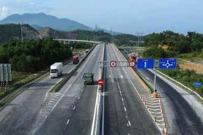 Bộ Xây dựng: Ban hành mức phí trên 13 dự án cao tốc do Nhà nước đầu tư