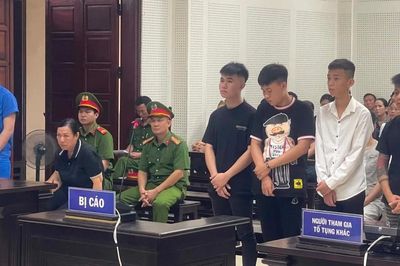 Xét xử 5 bị cáo trong vụ nam sinh bị đánh tử vong sau hai ngày nhập học