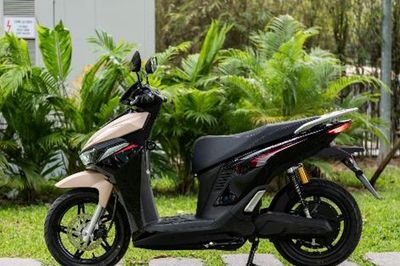 VinFast Viper ghi điểm với dân đô thị: Đẹp dáng, nhẹ chi phí, đổi pin tiện