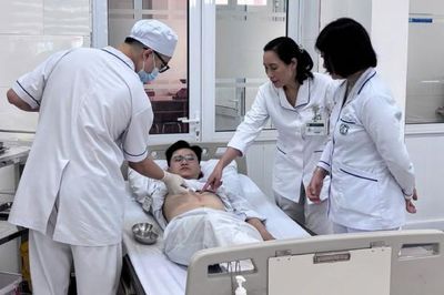 Bệnh viện Bạch Mai đề xuất lập trung tâm chăm sóc người cao tuổi chuẩn Đức