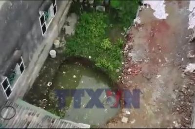 Cận cảnh hố sụt lún sâu 4m giữa khu dân cư tại Thái Nguyên