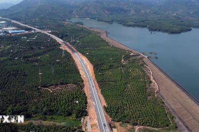 Nâng cấp hoàn thiện các tuyến đường bộ cao tốc đã đầu tư theo quy mô phân kỳ