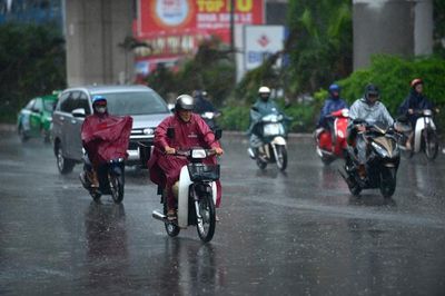 Thời tiết ngày 17/6: Mưa lớn ở vùng núi Bắc Bộ, cảnh báo lũ quét và sạt lở đất