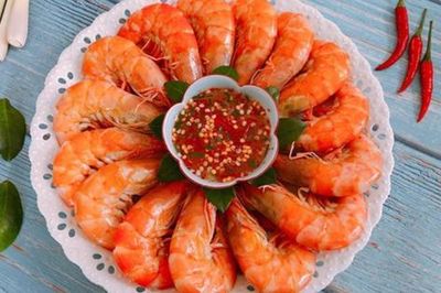Bí quyết giúp tôm giòn ngọt, giữ trọn dinh dưỡng chỉ trong vài phút chuẩn bị