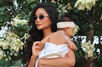 Tâm sự của H'Hen Niê sau 9 tháng sinh con