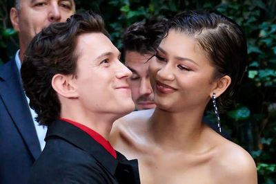 Tom Holland ngầm xác nhận đã bí mật kết hôn với Zendaya?