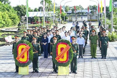 Cà Mau: Triển khai lấy mẫu ADN, xác định danh tính 263 liệt sĩ tại xã Trần Văn Thời