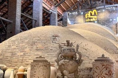 Bí quyết làng gốm Bát Tràng giữ gìn nghề truyền thống qua nhiều thế kỷ
