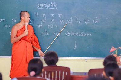 Mùa hè gieo chữ nơi phum, sóc
