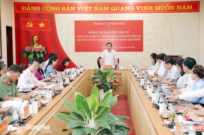 Chủ tịch UBND thành phố Đồng Nai Nguyễn Văn Út làm việc với Ban Thường vụ Đảng ủy phường Bình Phước