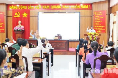 HĐND Chợ Gạo: Thống nhất việc sáp nhập và đổi tên ấp