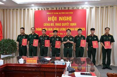 Công bố, trao quyết định thăng quân hàm, nâng lương sĩ quan năm 2026