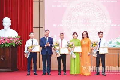 Ninh Bình sau 1 năm thực hiện chính quyền địa phương 2 cấp: Xây dựng nền quản trị địa phương hiện đại, phục vụ nhân dân tốt hơn