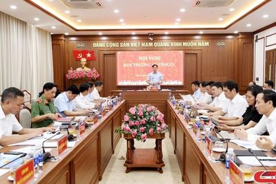 Ban Thường vụ Tỉnh ủy xem xét, quyết định một số nội dung theo thẩm quyền