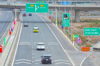 Cục Đường bộ yêu cầu bảo đảm thu phí thông suốt cao tốc TP.HCM - Long Thành - Dầu Giây