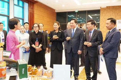 Phú Thọ mở rộng hợp tác đầu tư, hướng tới đô thị thông minh