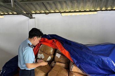 Quản lý thị trường thành phố Hà Nội: Quyết liệt đấu tranh, ngăn chặn, xử lý hàng giả