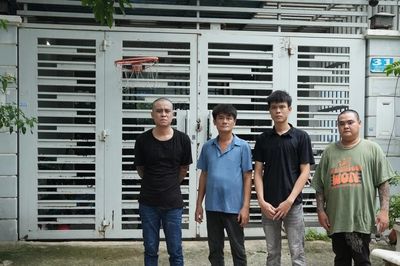 Bắt khẩn cấp 4 đối tượng mang hung khí đi giải quyết mâu thuẫn