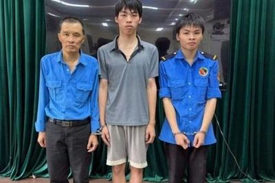 Tạm giữ ba nhân viên bảo vệ chung cư hành hung khách