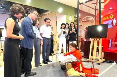 Kết nối di sản làng nghề Hà Nội với sáng tạo đương đại