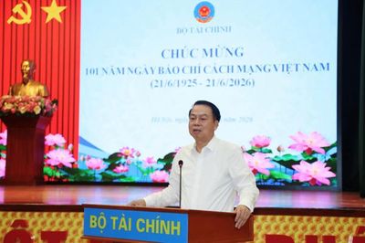 Đề xuất miễn thuế thu nhập cá nhân với tiền hỗ trợ nhà ở của doanh nghiệp cho người lao động