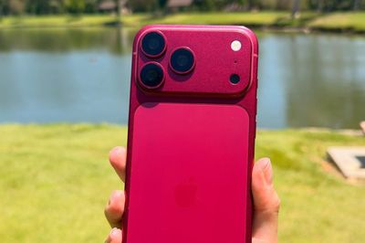 iPhone 18 Pro lộ diện màu Dark Cherry, điểm nhấn thiết kế át cả nâng cấp phần cứng