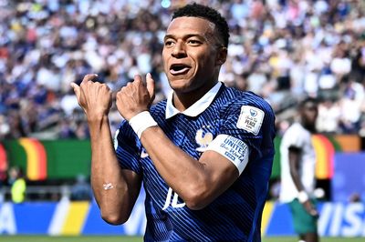 Kết quả Pháp 3-1 Senegal: Mbappe vượt Messi, lập thêm kỷ lục