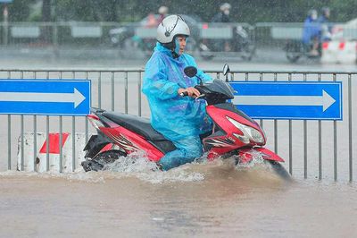 Dự báo thời tiết 17/6: Miền Bắc mưa lớn, miền Nam chiều tối có dông