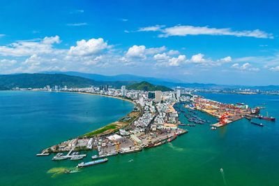 Toàn cảnh bến thuyền du lịch nối phố biển Quy Nhơn với đảo Cù Lao Xanh
