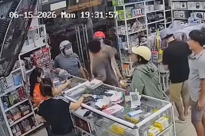 Xác minh clip người đàn ông xô ngã bé gái, đấm vào mặt người mẹ ở Khánh Hòa